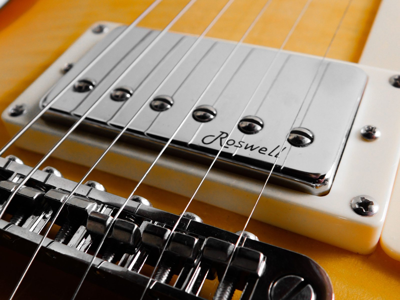 parts of a guitar